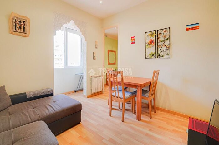 Casas en venta y pisos alquiler - 1