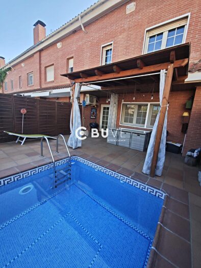 Casa en venta en Palausolità i Plegamans, Barcelona de 4 habitaciones