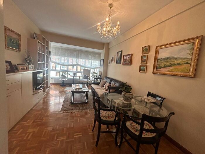 Casas en venta y pisos alquiler - 1
