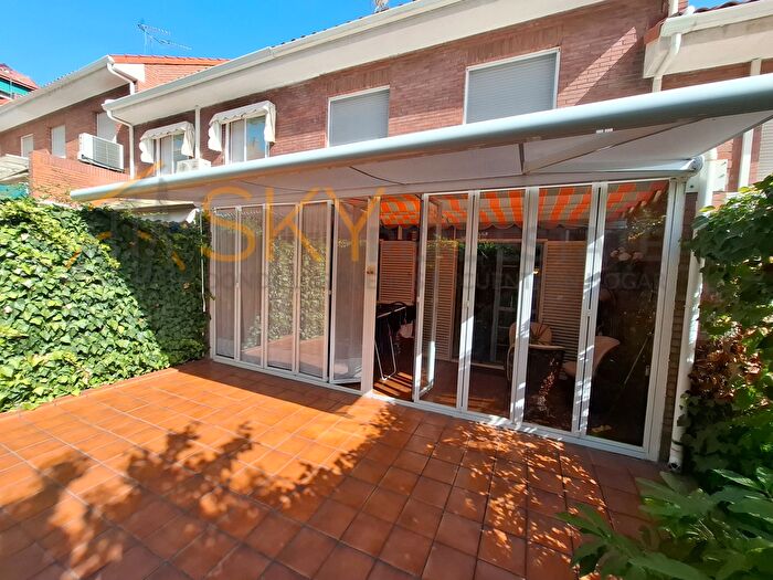 Casas en venta y pisos alquiler - 1