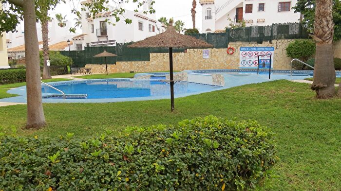 Piso en venta en Orihuela Costa, Villamartín Las Filipinas de 3 habitaciones