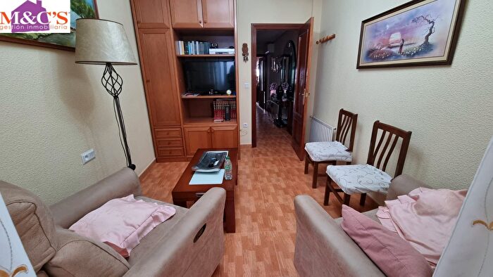 Casas en venta y pisos alquiler - 1