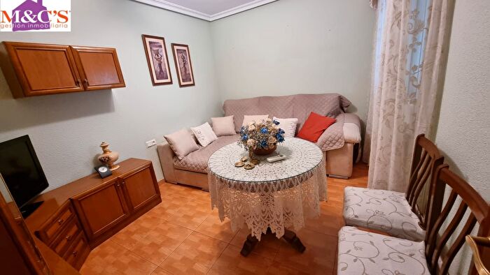 Casas en venta y pisos alquiler - 3