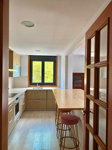 Casas en venta y pisos alquiler - 2