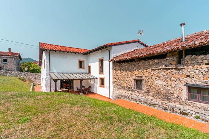 Casas en venta y pisos alquiler - 1