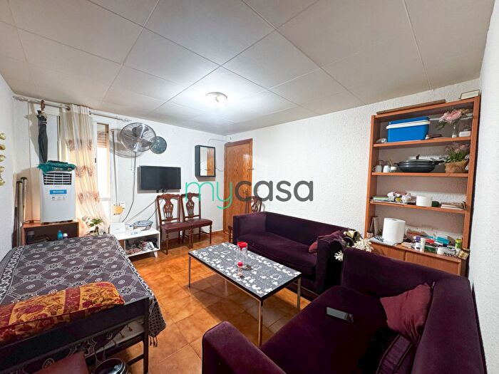 Casas en venta y pisos alquiler - 1
