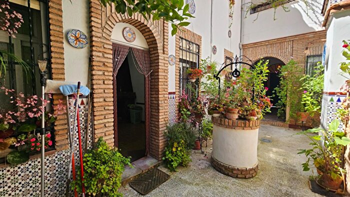 Casas en venta y pisos alquiler - 3