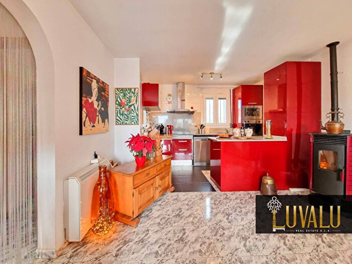 Casas en venta y pisos alquiler - 2
