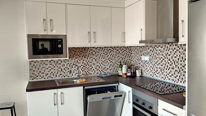 Casas en venta y pisos alquiler - 2