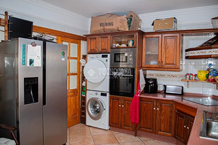 Casas en venta y pisos alquiler - 2