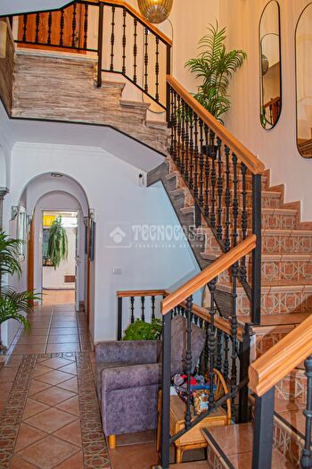 Casas en venta y pisos alquiler - 1