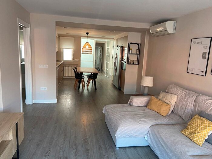 Casas en venta y pisos alquiler - 1