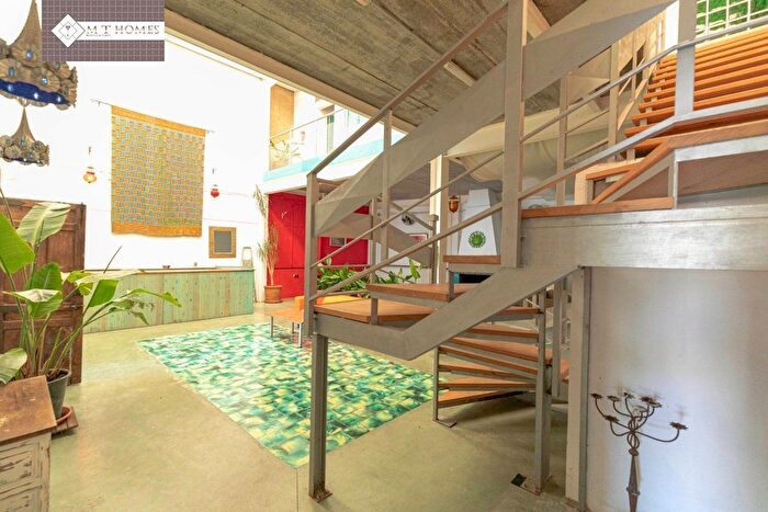 Casas en venta y pisos alquiler - 1