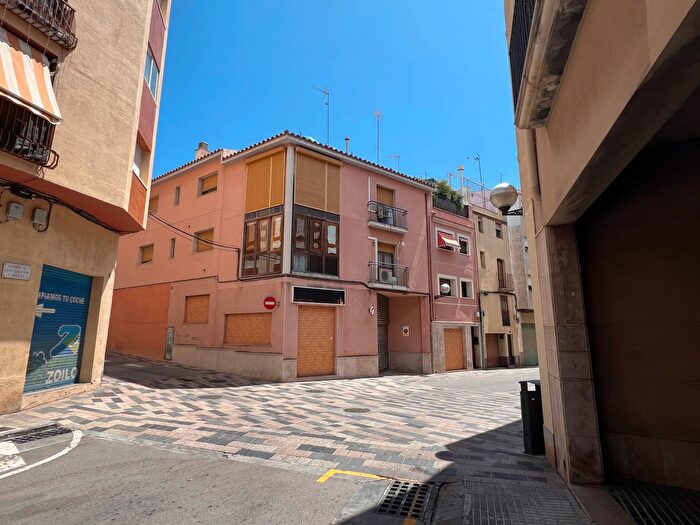 Casas en venta y pisos alquiler - 1