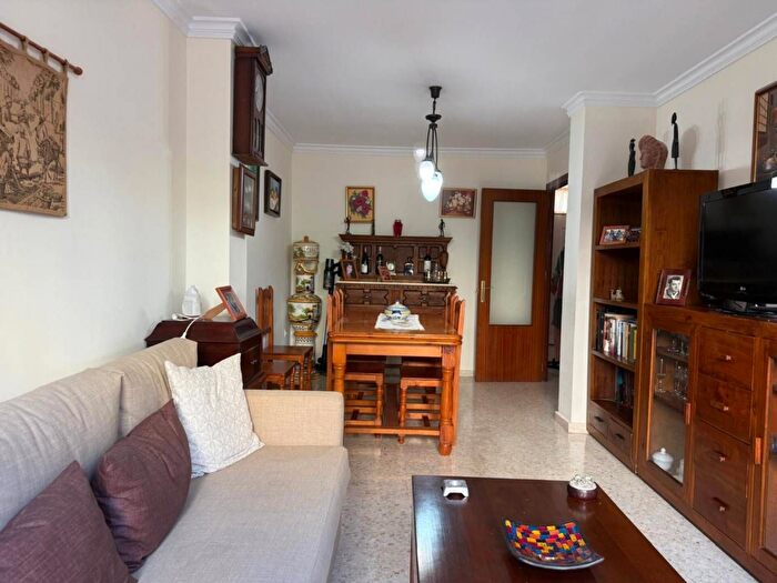 Casas en venta y pisos alquiler - 2
