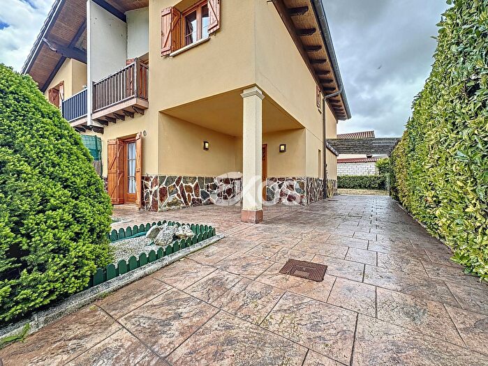 Casas en venta y pisos alquiler - 2