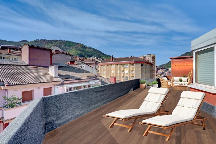 Casas en venta y pisos alquiler - 2