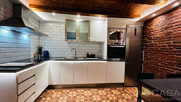 Casas en venta y pisos alquiler - 1