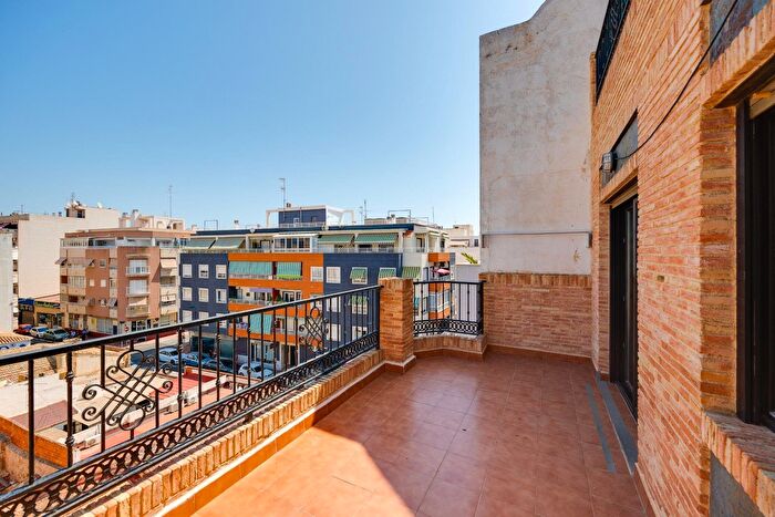 Casas en venta y pisos alquiler - 1