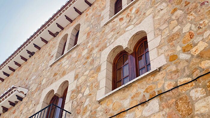 Casas en venta y pisos alquiler - 1