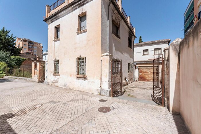 Casas en venta y pisos alquiler - 2