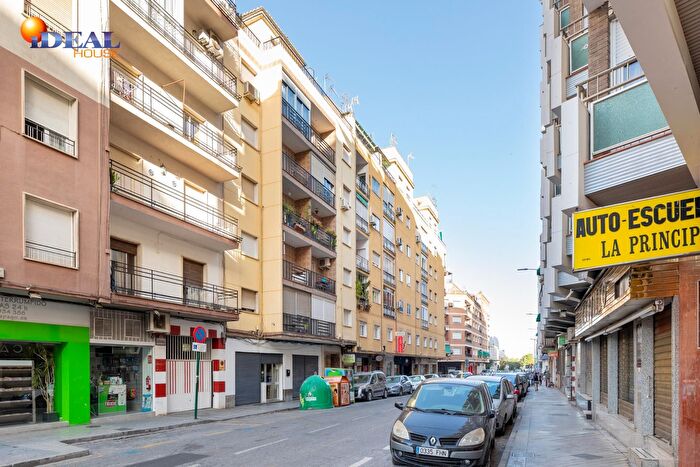 Casas en venta y pisos alquiler - 1