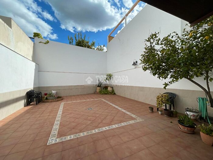 Casas en venta y pisos alquiler - 3