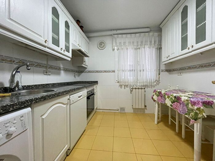 Casas en venta y pisos alquiler - 2