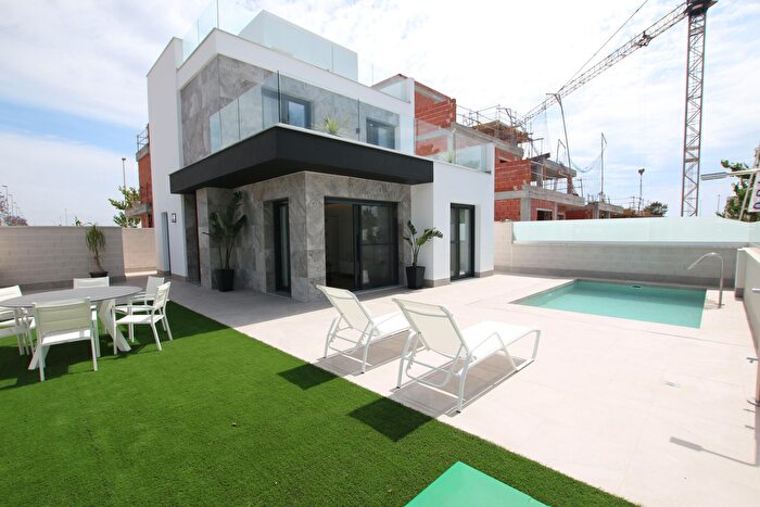 Casas en venta y pisos alquiler - 1