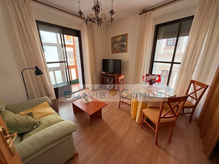 Casas en venta y pisos alquiler - 1