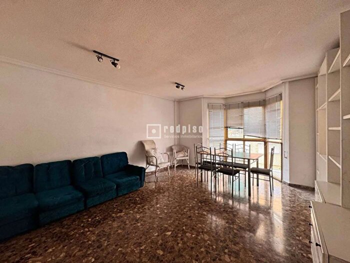Casas en venta y pisos alquiler - 3