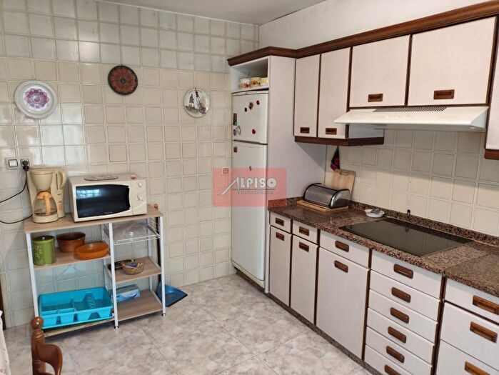 Casas en venta y pisos alquiler - 2