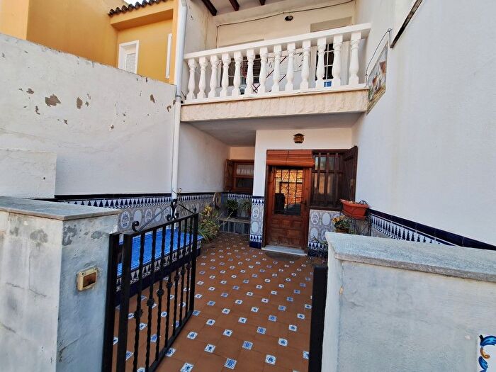 Casa en venta en Benicull de Xúquer, Valencia de 4 habitaciones
