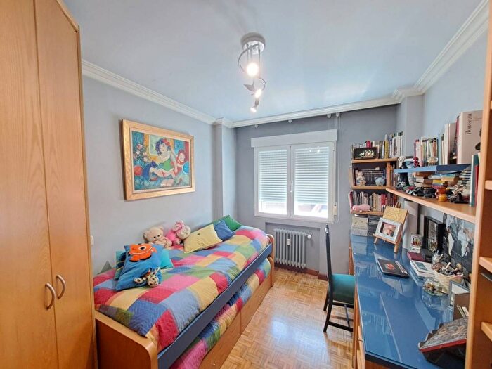 Casas en venta y pisos alquiler - 3