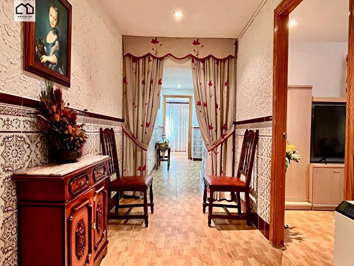 Casas en venta y pisos alquiler - 2