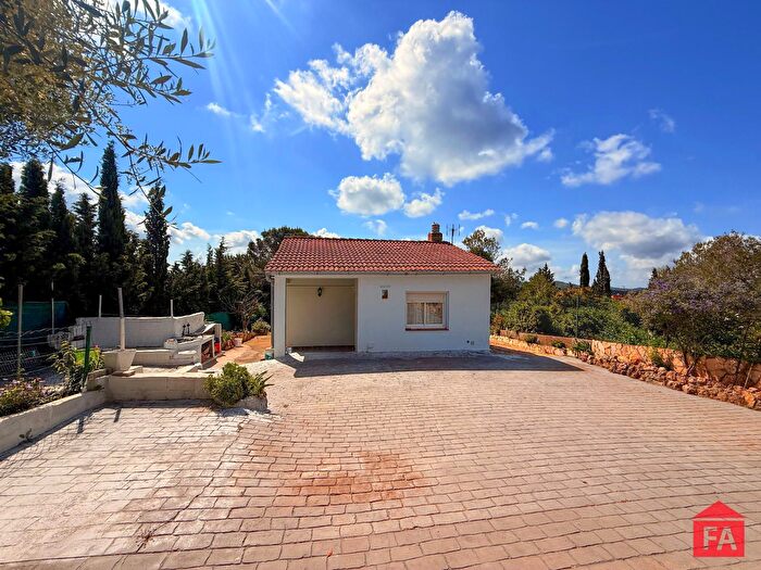 Casa en venta en El Montmell, Tarragona de 3 habitaciones