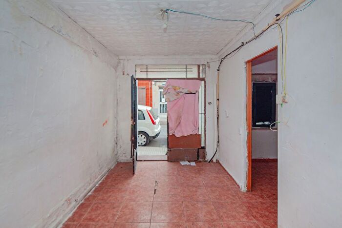 Casas en venta y pisos alquiler - 2