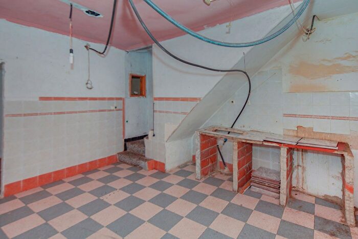Casas en venta y pisos alquiler - 3