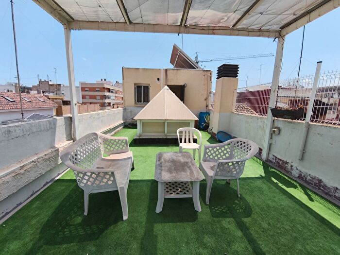 Casas en venta y pisos alquiler - 1