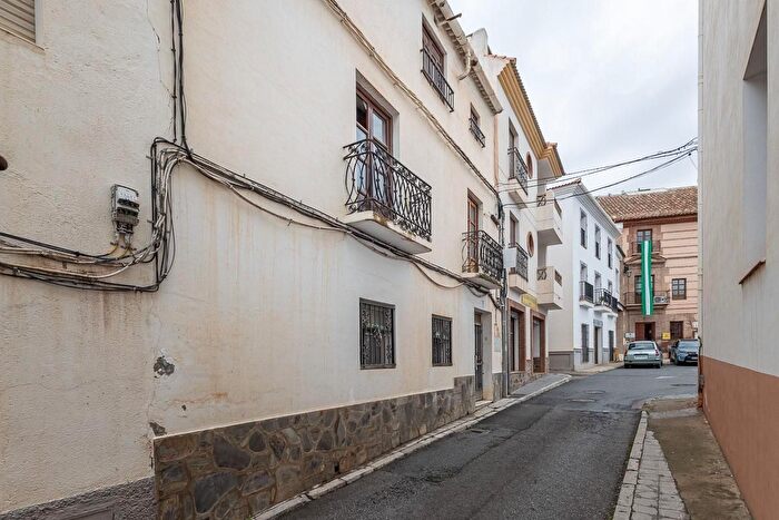 Casas en venta y pisos alquiler - 2