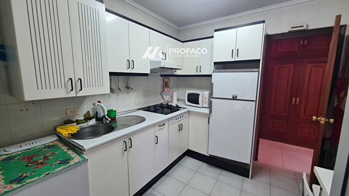 Piso en alquiler en O Carballiño, Ourense de 3 habitaciones