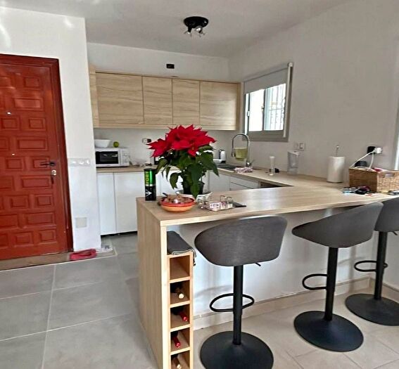 Casas en venta y pisos alquiler - 1