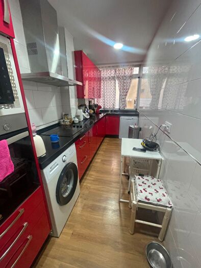 Casas en venta y pisos alquiler - 1