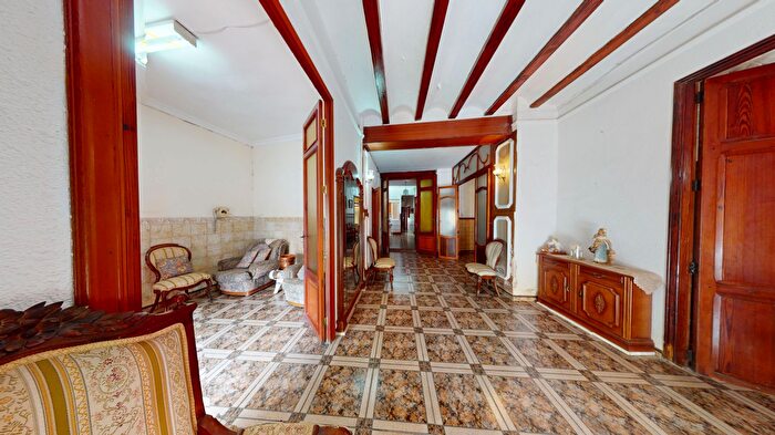 Casas en venta y pisos alquiler - 3