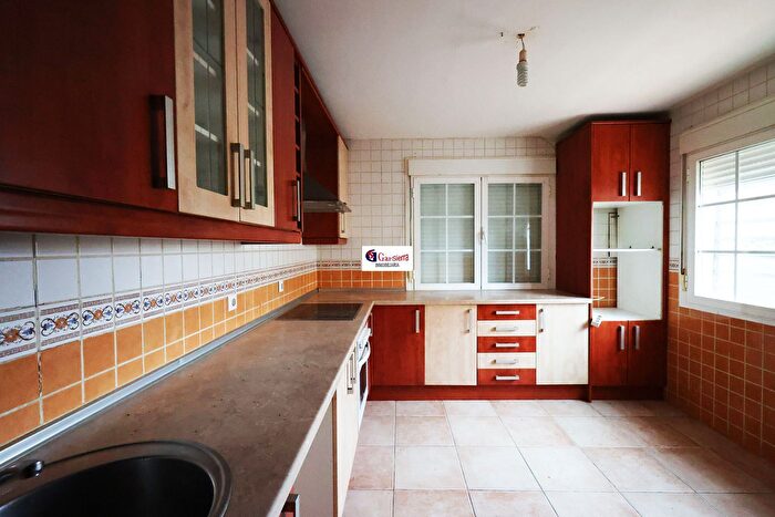 Casas en venta y pisos alquiler - 3