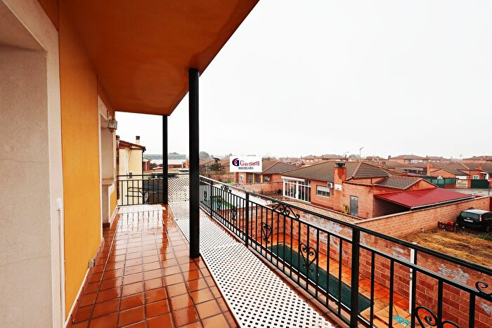 Casa en venta en Galápagos, Guadalajara de 4 habitaciones