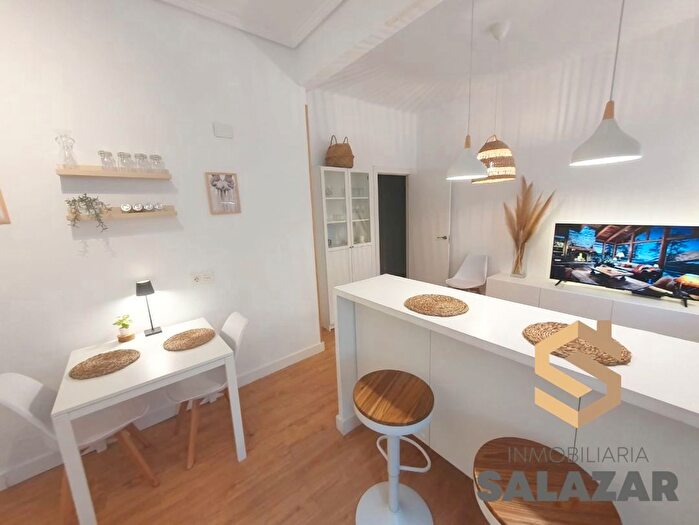 Casas en venta y pisos alquiler - 2
