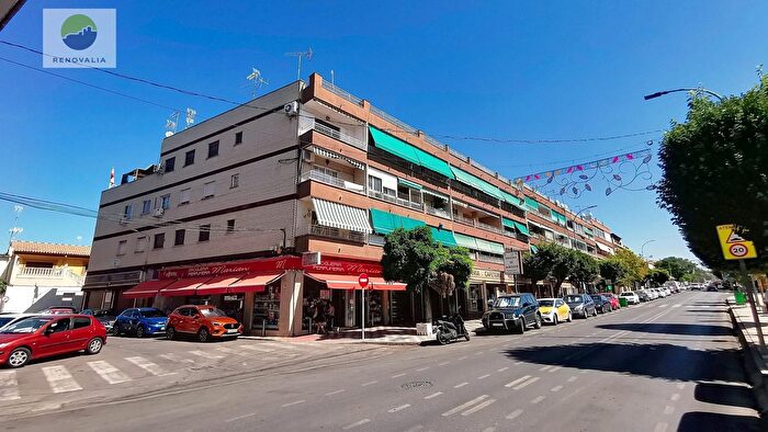 Casas en venta y pisos alquiler - 1