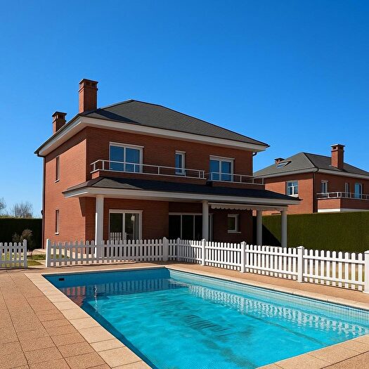 Casas en venta y pisos alquiler - 2