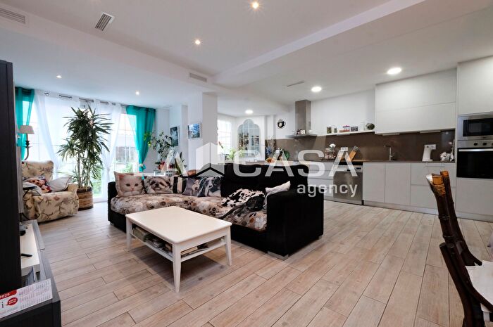 Casas en venta y pisos alquiler - 3